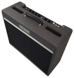Fender Bassbreaker 18/30 COMBO, 30 Watts, Celestion Speakers, 2264000000 12 Fender Bassbreaker 18/30 COMBO, 30 Watts, Celestion Speakers, 2264000000 -Musical Instrument Shop 1151568 fender bassbreaker 18 30 combo 4