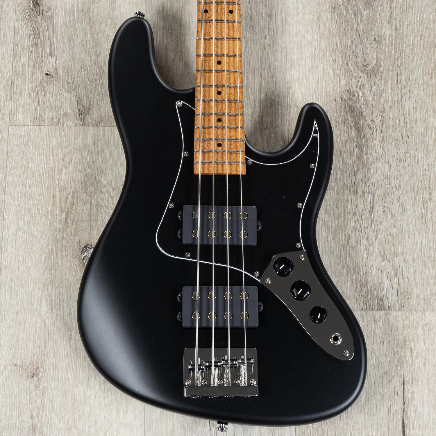 Balaguer The Goliath Select Bass, Roasted Birdseye Maple Fretboard, Satin Black 3 Balaguer The Goliath Select Bass, Roasted Birdseye Maple Fretboard, Satin Black