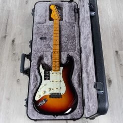 Fender American Ultra Stratocaster Left-Hand Guitar, Maple Fretboard, Ultraburst -Musical Instrument Shop 20210428 dsc09593
