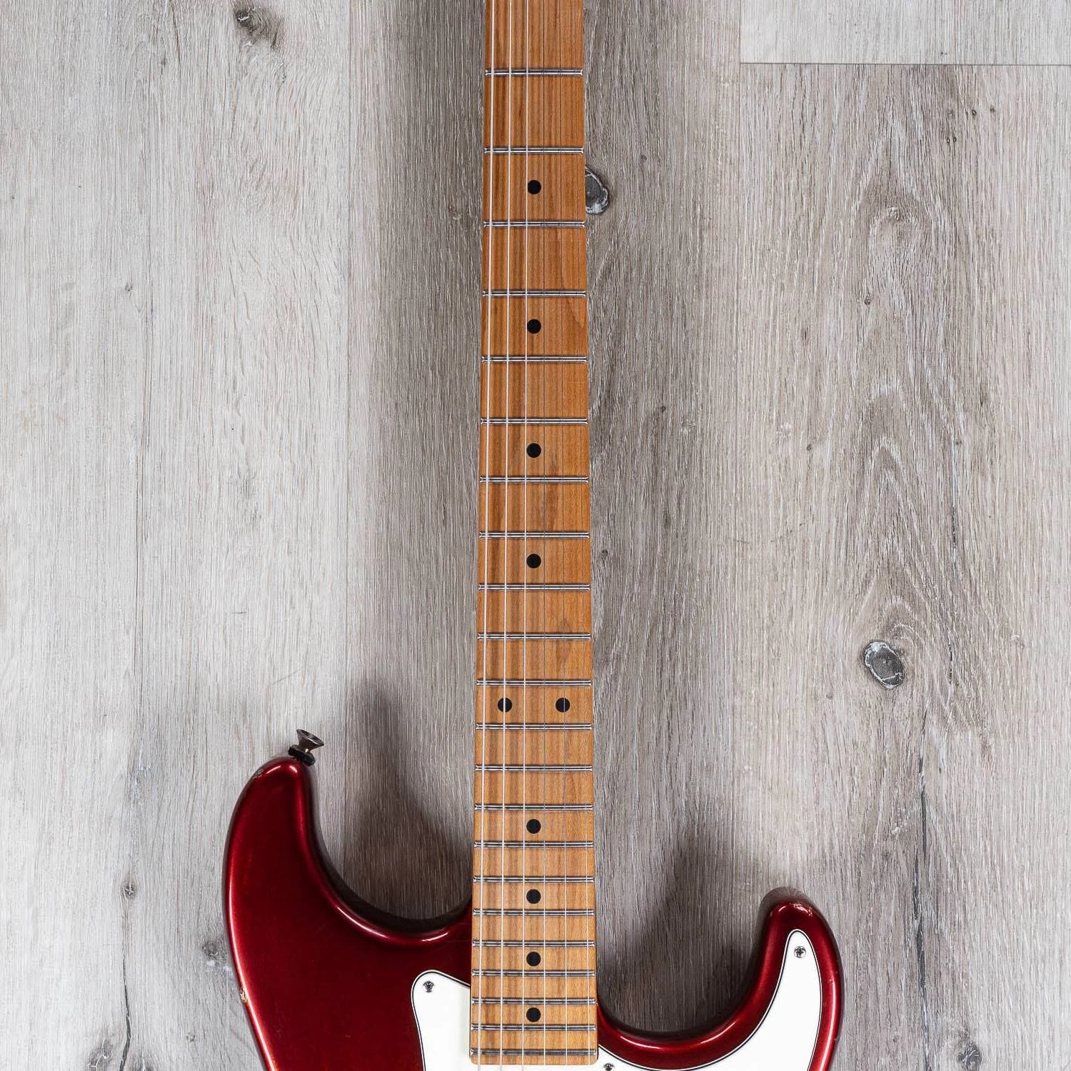 Anderson Guitarworks Icon Classic HSS Guitar, Distressed Candy Apple Red Over Sunburst 6 Anderson Guitarworks Icon Classic HSS Guitar, Distressed Candy Apple Red Over Sunburst - Image 4