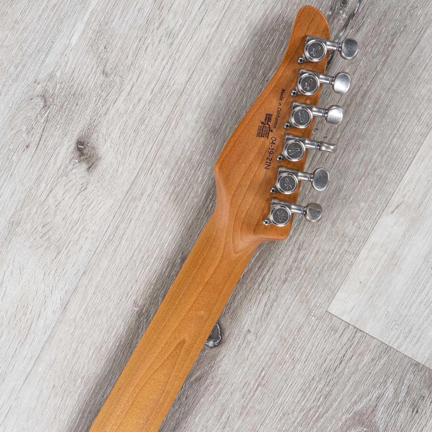 Anderson Guitarworks Icon Classic HSS Guitar, Distressed Candy Apple Red Over Sunburst 11 Anderson Guitarworks Icon Classic HSS Guitar, Distressed Candy Apple Red Over Sunburst - Image 9