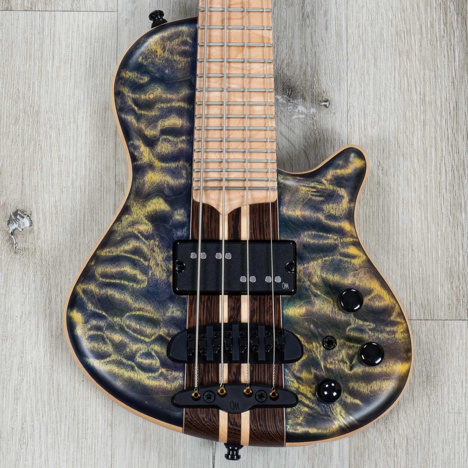 Mayones Cali 4 Short Scale Bass, Birdseye Maple Fretboard, Custom Trans Camo Matt 3 Mayones Cali 4 Short Scale Bass, Birdseye Maple Fretboard, Custom Trans Camo Matt