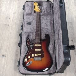 Fender American Professional II Stratocaster Left-Handed Guitar, Rosewood Fretboard, 3-Color Sunburst -Musical Instrument Shop 20220822 dsc09717