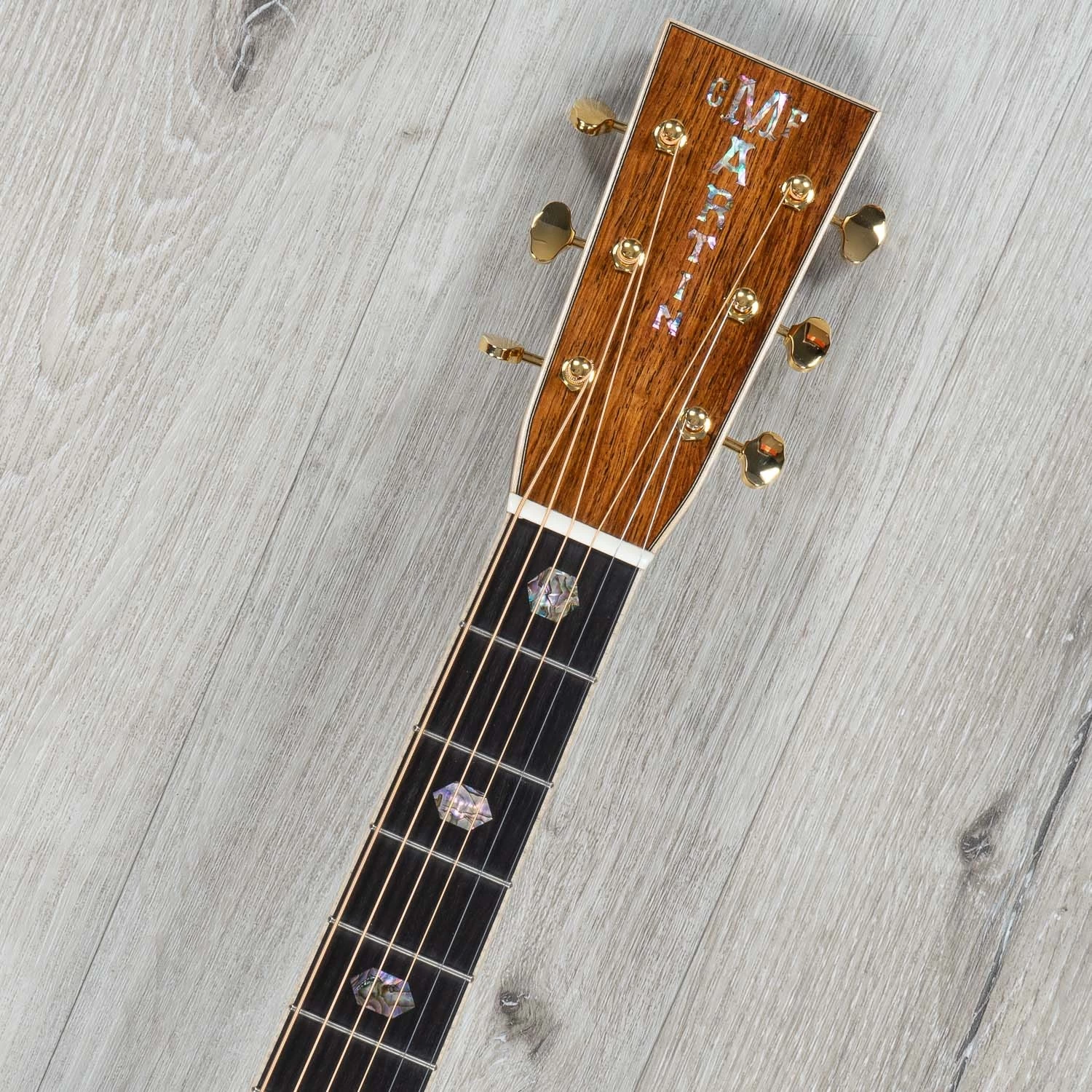 Martin Custom Shop Grand Performance Venetian Cutaway Acoustic-Electric Guitar, Guatemalan Rosewood, Toasted Burst 11 Martin Custom Shop Grand Performance Venetian Cutaway Acoustic-Electric Guitar, Guatemalan Rosewood, Toasted Burst - Image 9