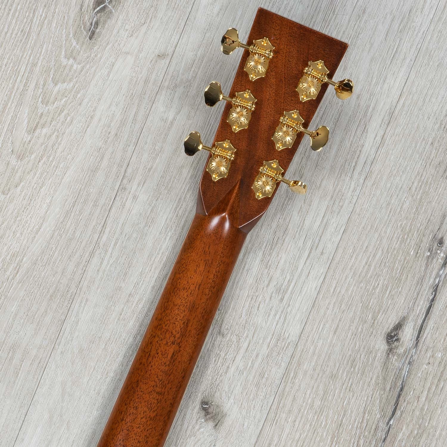 Martin Custom Shop Grand Performance Venetian Cutaway Acoustic-Electric Guitar, Guatemalan Rosewood, Toasted Burst 12 Martin Custom Shop Grand Performance Venetian Cutaway Acoustic-Electric Guitar, Guatemalan Rosewood, Toasted Burst - Image 10