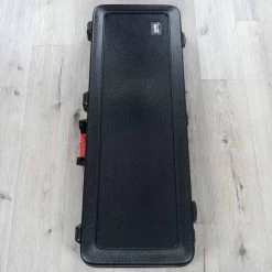 Aluminati Orion Guitar, 3x3 Headstock, Lollar Novel 90 P90s, Black Lucite -Musical Instrument Shop 20221227 dsc04892