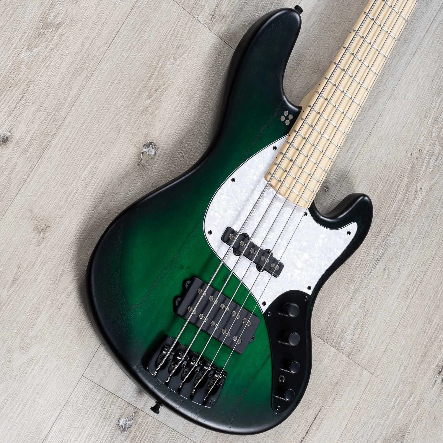 Sandberg California TM-5 Super Light 5-String Bass, Greenburst 4 Sandberg California TM-5 Super Light 5-String Bass, Greenburst - Image 2