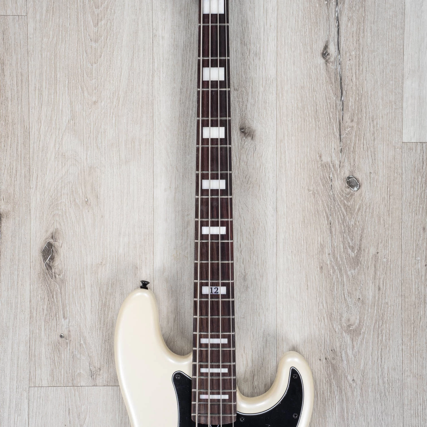Fender Duff McKagan Deluxe Precision Bass, Rosewood Fingerboard, White Pearl 6 Fender Duff McKagan Deluxe Precision Bass, Rosewood Fingerboard, White Pearl - Image 4