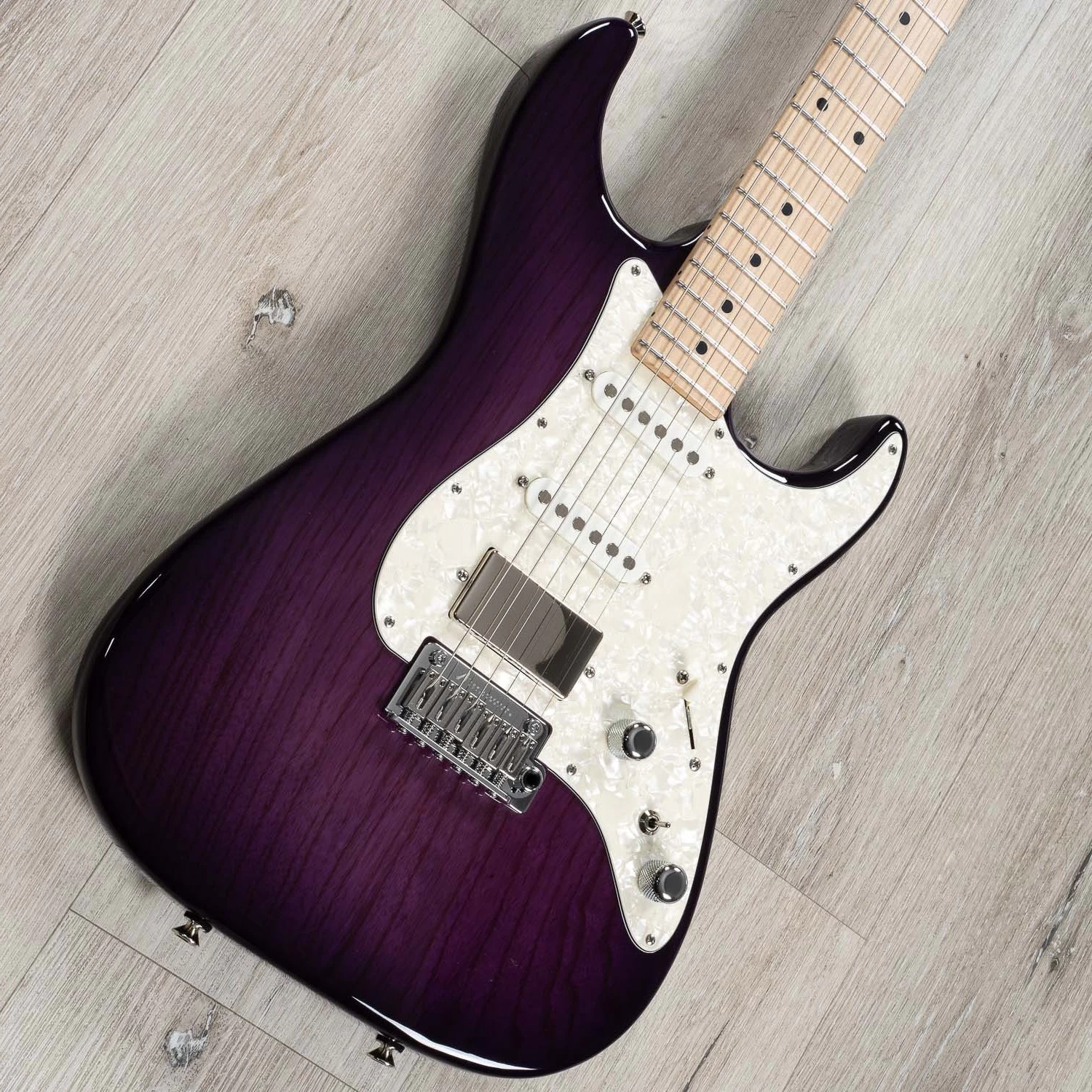 Anderson Guitarworks The Classic Guitar, Maple Fretboard, HSS Pickups, Transparent Purple Burst 4 Anderson Guitarworks The Classic Guitar, Maple Fretboard, HSS Pickups, Transparent Purple Burst - Image 2