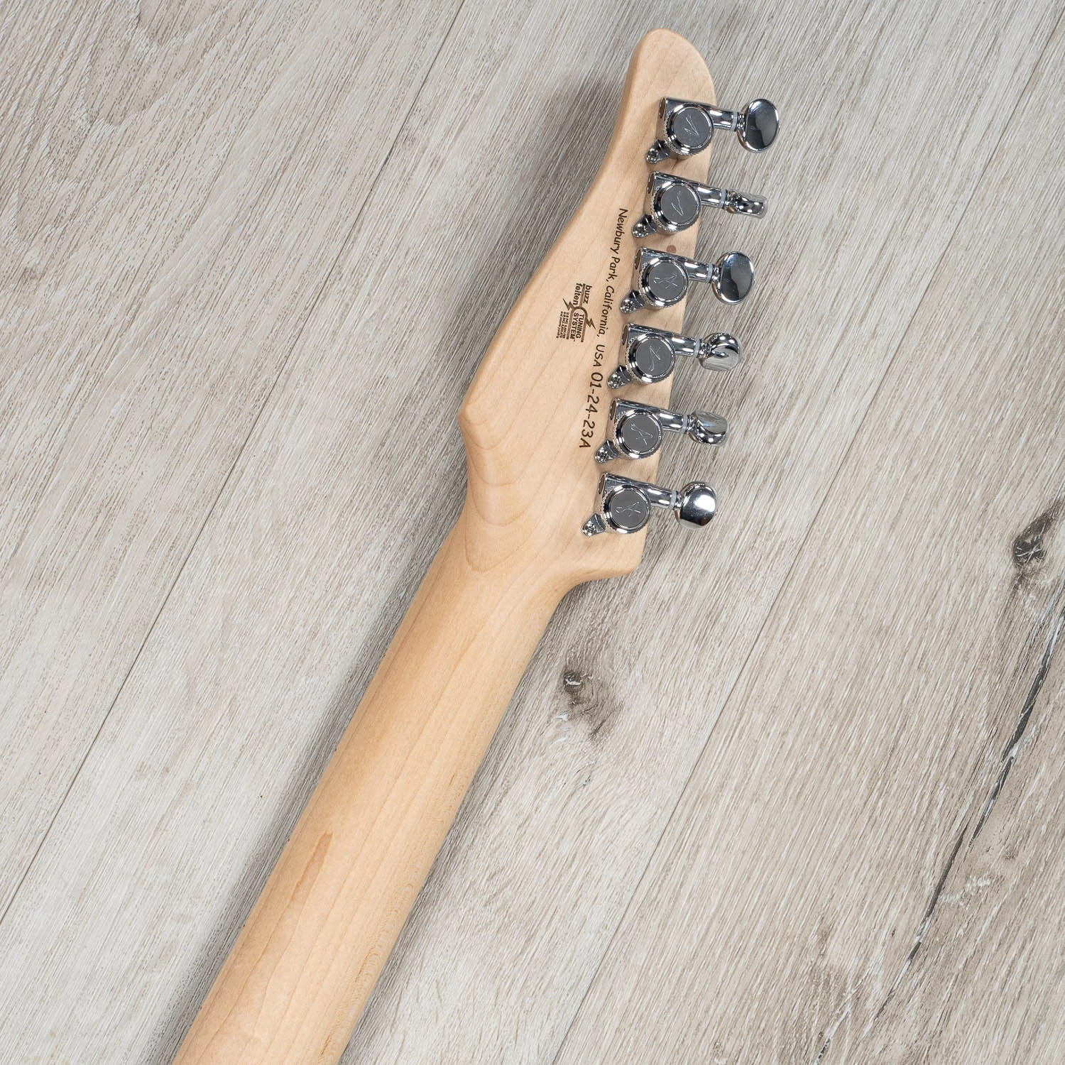 Anderson Guitarworks The Classic Guitar, Maple Fretboard, HSS Pickups, Transparent Purple Burst 9 Anderson Guitarworks The Classic Guitar, Maple Fretboard, HSS Pickups, Transparent Purple Burst - Image 7