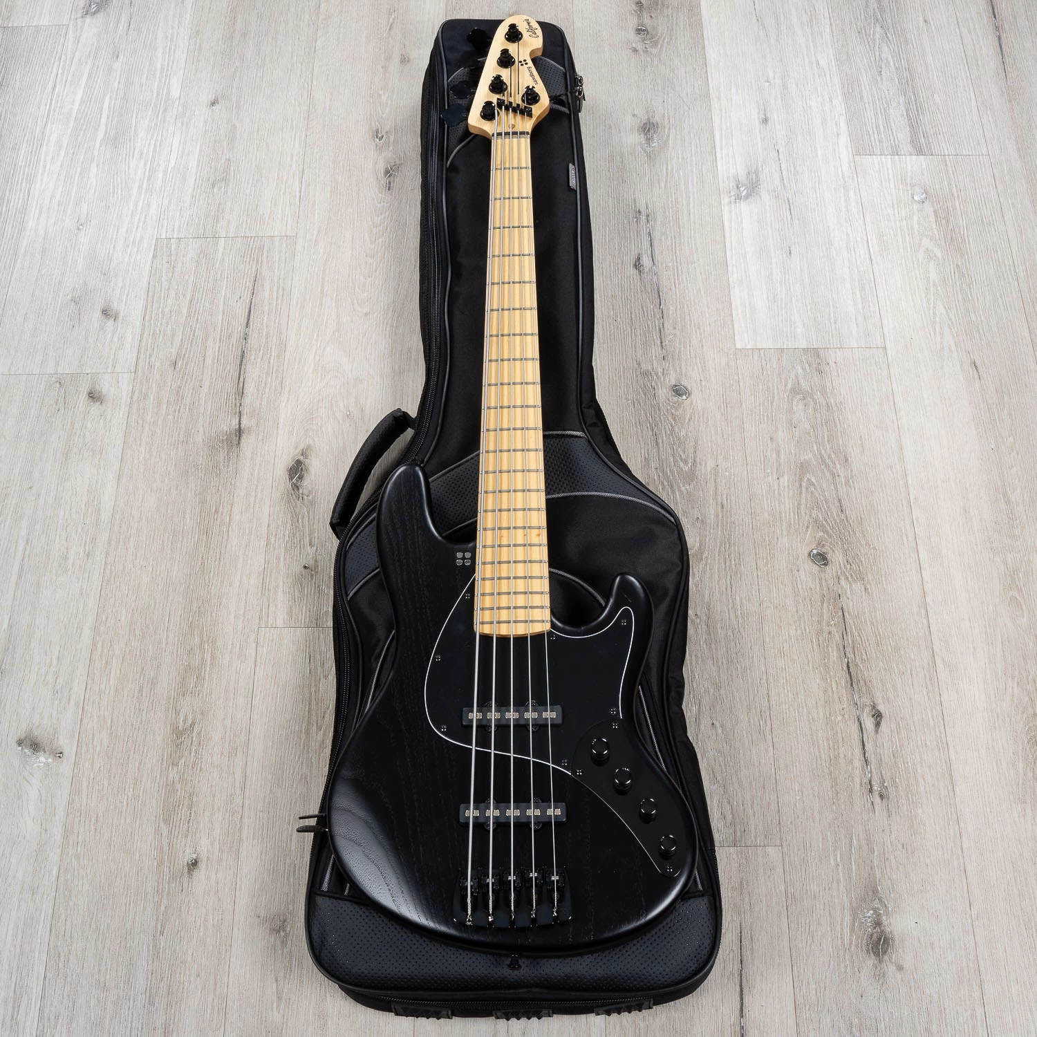 Sandberg California TT-5 SL Super Light 5-String Bass, Maple Fretboard, Black Matt 12 Sandberg California TT-5 SL Super Light 5-String Bass, Maple Fretboard, Black Matt - Image 10