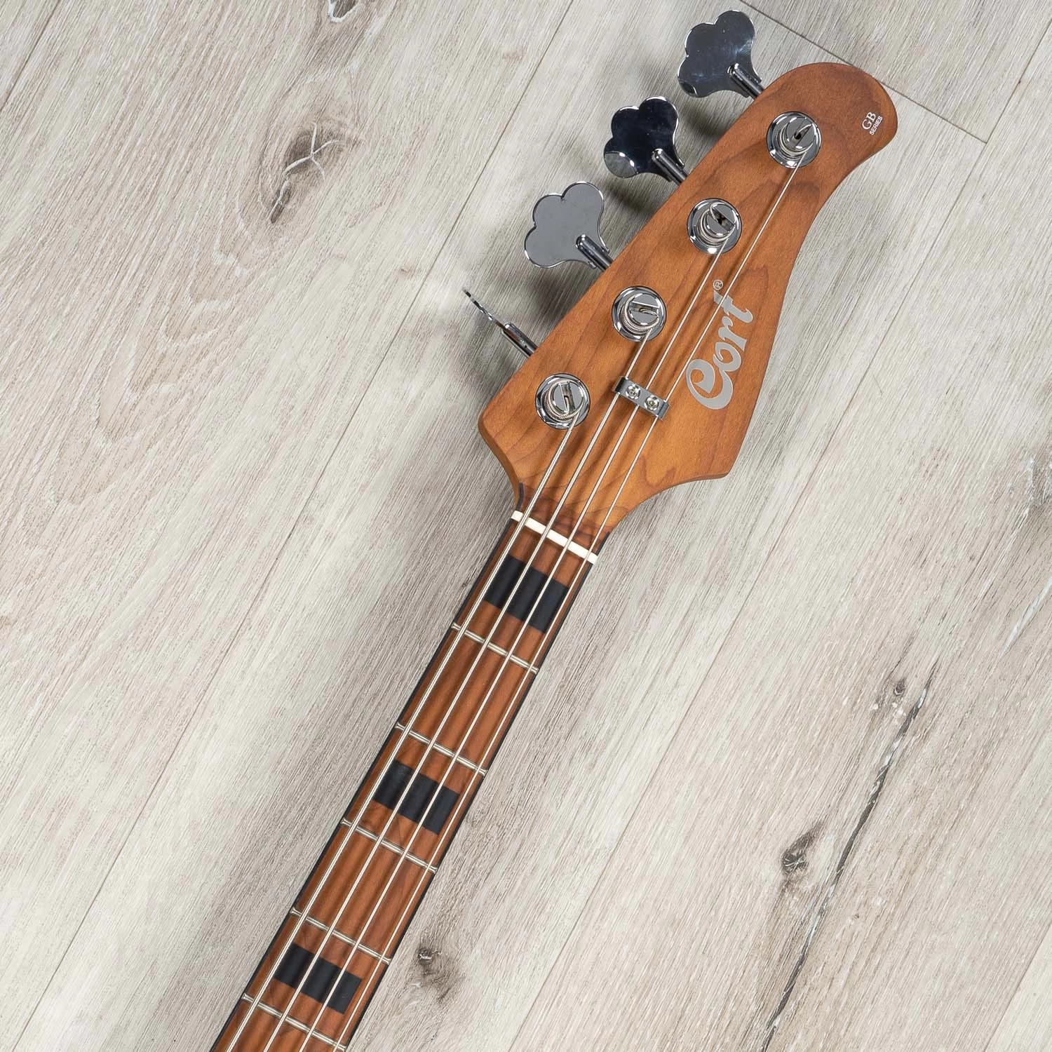 Cort GB-Modern 4 Bass, Nordstrand Pickups, Roasted Maple Fretboard, Open Pore Vintage Natural 10 Cort GB-Modern 4 Bass, Nordstrand Pickups, Roasted Maple Fretboard, Open Pore Vintage Natural - Image 8