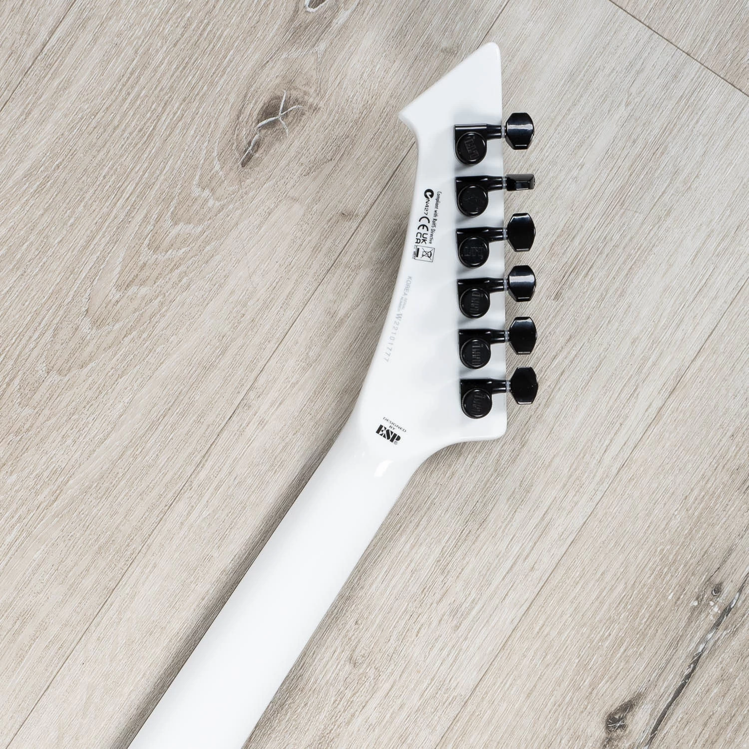 ESP LTD James Hetfield Signature Snakebyte Guitar, Ebony Fretboard, Snow White 11 ESP LTD James Hetfield Signature Snakebyte Guitar, Ebony Fretboard, Snow White - Image 9
