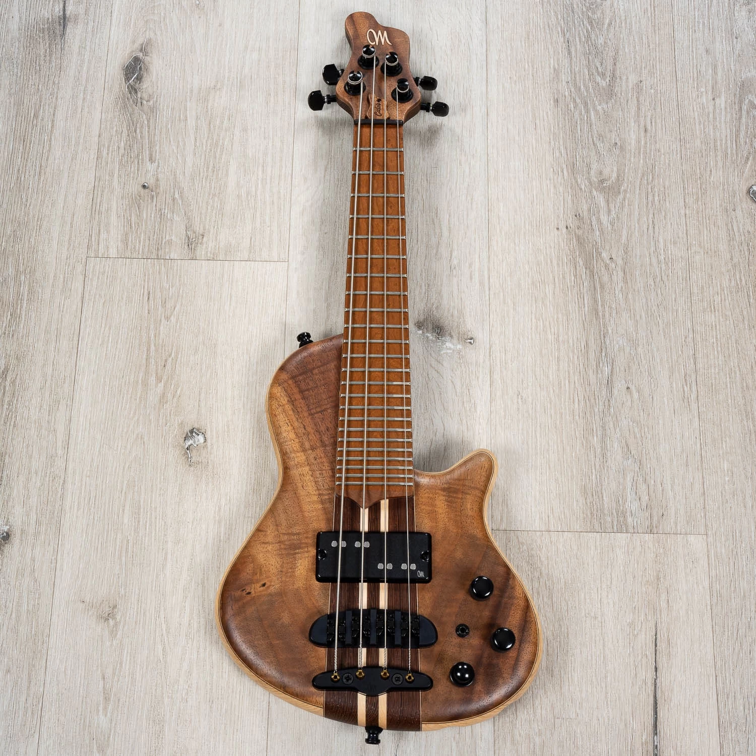 Mayones Cali 4 Short Scale Bass, 3A Birdseye Maple Fretboard, Walnut Top, Trans Natural Matt 5 Mayones Cali 4 Short Scale Bass, 3A Birdseye Maple Fretboard, Walnut Top, Trans Natural Matt - Image 3
