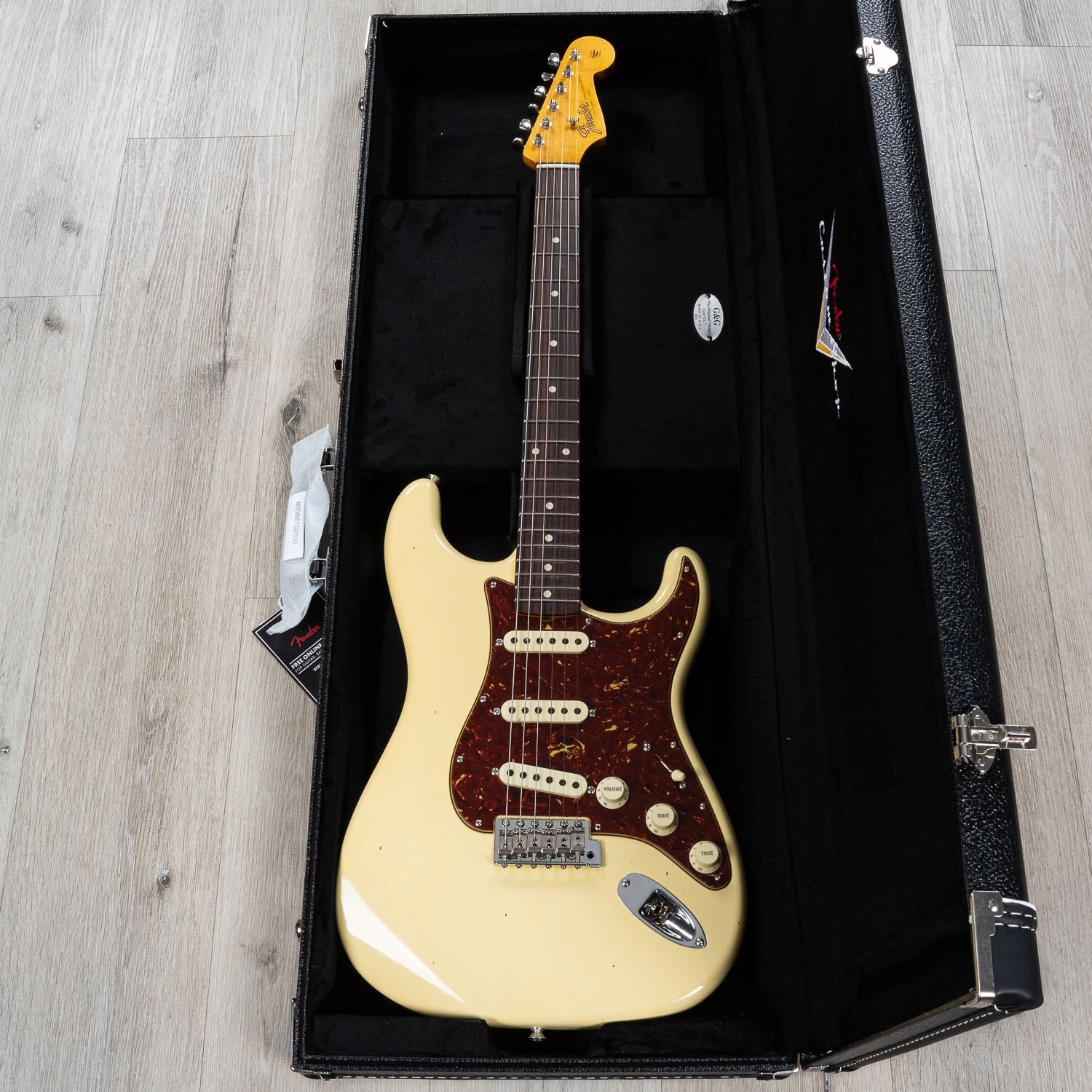 Fender Custom Shop Postmodern Stratocaster Journeyman Relic Guitar With Closet Classic Hardware, Rosewood Fingerboard, Aged Vintage White 13 Fender Custom Shop Postmodern Stratocaster Journeyman Relic Guitar With Closet Classic Hardware, Rosewood Fingerboard, Aged Vintage White - Image 11