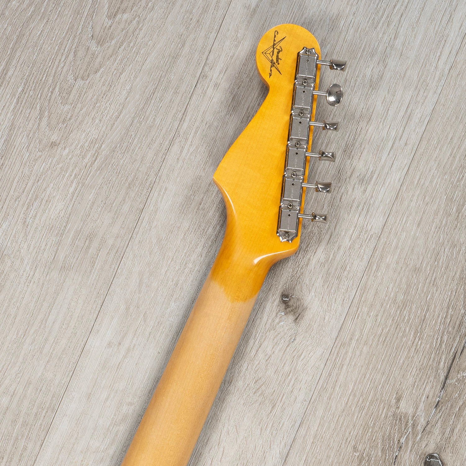 Fender Custom Shop Postmodern Stratocaster Journeyman Relic Guitar With Closet Classic Hardware, Rosewood Fingerboard, Aged Vintage White 12 Fender Custom Shop Postmodern Stratocaster Journeyman Relic Guitar With Closet Classic Hardware, Rosewood Fingerboard, Aged Vintage White - Image 10