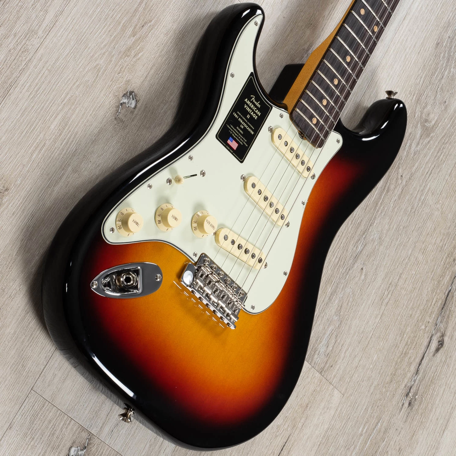Fender American Vintage II 1961 Stratocaster Left-Hand Guitar, Rosewood Fretboard, 3-Color Sunburst 4 Fender American Vintage II 1961 Stratocaster Left-Hand Guitar, Rosewood Fretboard, 3-Color Sunburst - Image 2