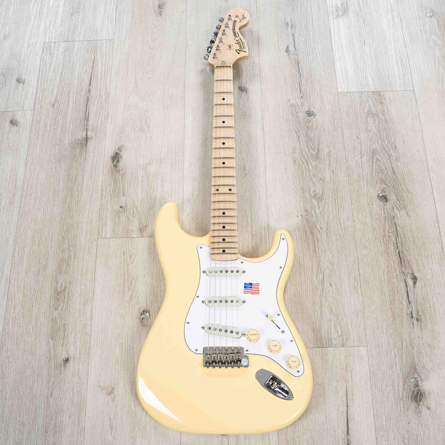 Fender Yngwie Malmsteen Stratocaster Guitar, Scalloped Maple Fretboard, Vintage White 5 Fender Yngwie Malmsteen Stratocaster Guitar, Scalloped Maple Fretboard, Vintage White - Image 3