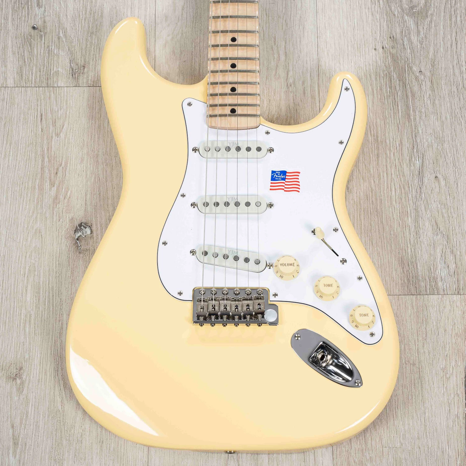 Fender Yngwie Malmsteen Stratocaster Guitar, Scalloped Maple Fretboard, Vintage White 3 Fender Yngwie Malmsteen Stratocaster Guitar, Scalloped Maple Fretboard, Vintage White