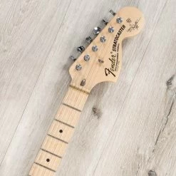 Fender Yngwie Malmsteen Stratocaster Guitar, Scalloped Maple Fretboard, Vintage White 21 Fender Yngwie Malmsteen Stratocaster Guitar, Scalloped Maple Fretboard, Vintage White -Musical Instrument Shop 20230524 20230524 dsc06316 1