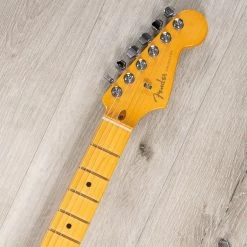 Fender American Ultra Stratocaster Guitar, Maple Fingerboard, Ultraburst -Musical Instrument Shop 20230706 dsc01254