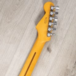 Fender American Ultra Stratocaster Guitar, Maple Fingerboard, Ultraburst -Musical Instrument Shop 20230706 dsc01255