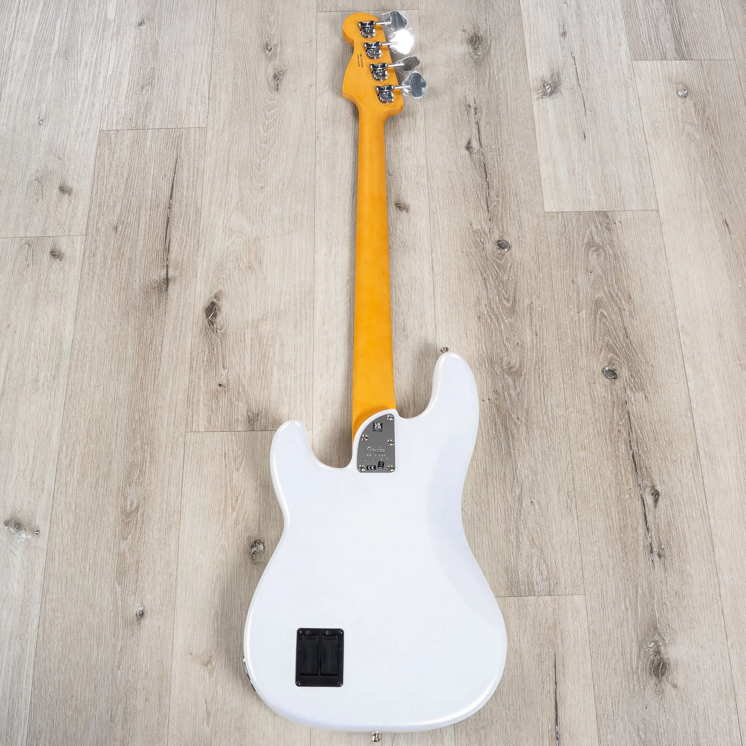 Fender American Ultra Precision Bass Guitar W/ Case, Maple Fingerboard, Arctic Pearl 8 Fender American Ultra Precision Bass Guitar W/ Case, Maple Fingerboard, Arctic Pearl - Image 6
