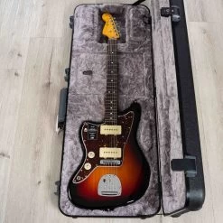 Fender American Professional II Jazzmaster Left-Hand Guitar, Rosewood Fingerboard, 3-Color Sunburst 22 Fender American Professional II Jazzmaster Left-Hand Guitar, Rosewood Fingerboard, 3-Color Sunburst -Musical Instrument Shop 20230817 20230817 dsc03322
