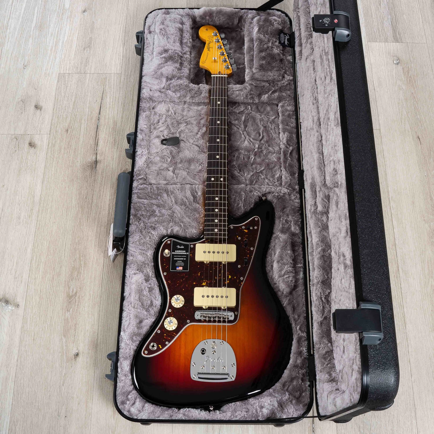 Fender American Professional II Jazzmaster Left-Hand Guitar, Rosewood Fingerboard, 3-Color Sunburst 12 Fender American Professional II Jazzmaster Left-Hand Guitar, Rosewood Fingerboard, 3-Color Sunburst - Image 10