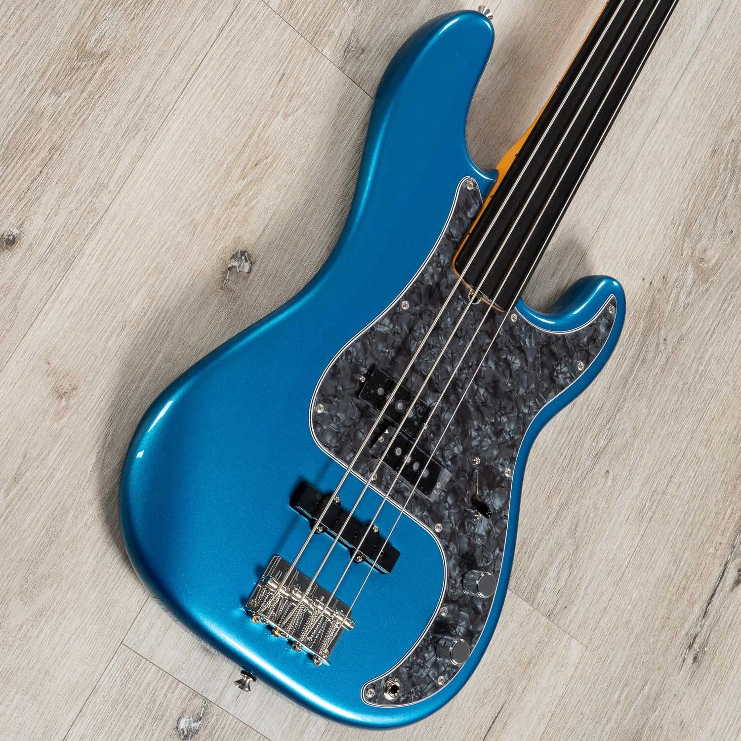 Fender Tony Franklin Fretless Precision Bass, Ebony Fretboard, Lake Placid Blue 4 Fender Tony Franklin Fretless Precision Bass, Ebony Fretboard, Lake Placid Blue - Image 2