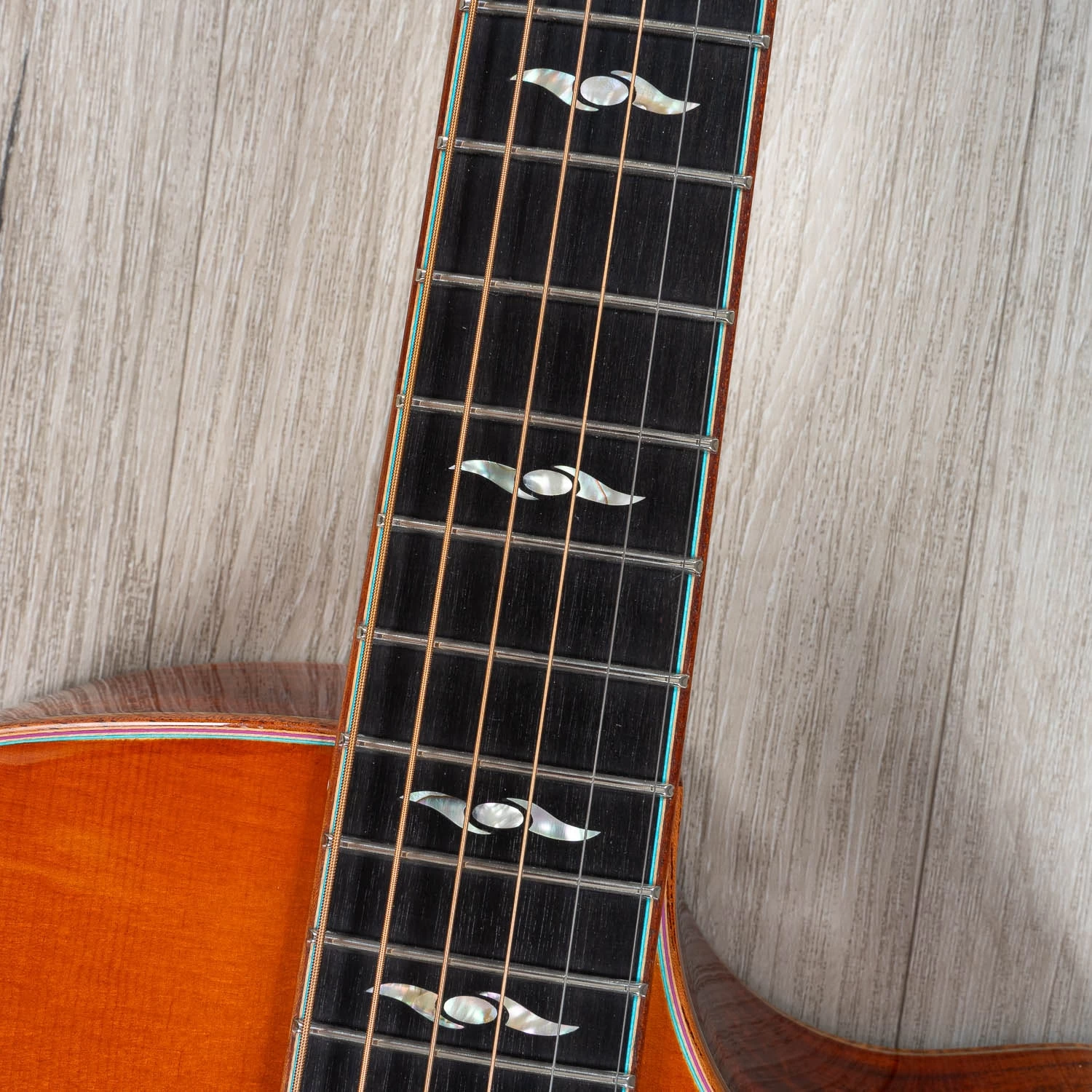 Eastman AC522CE Acoustic Electric Guitar, Ebony Fretboard, Sunburst 9 Eastman AC522CE Acoustic Electric Guitar, Ebony Fretboard, Sunburst - Image 7