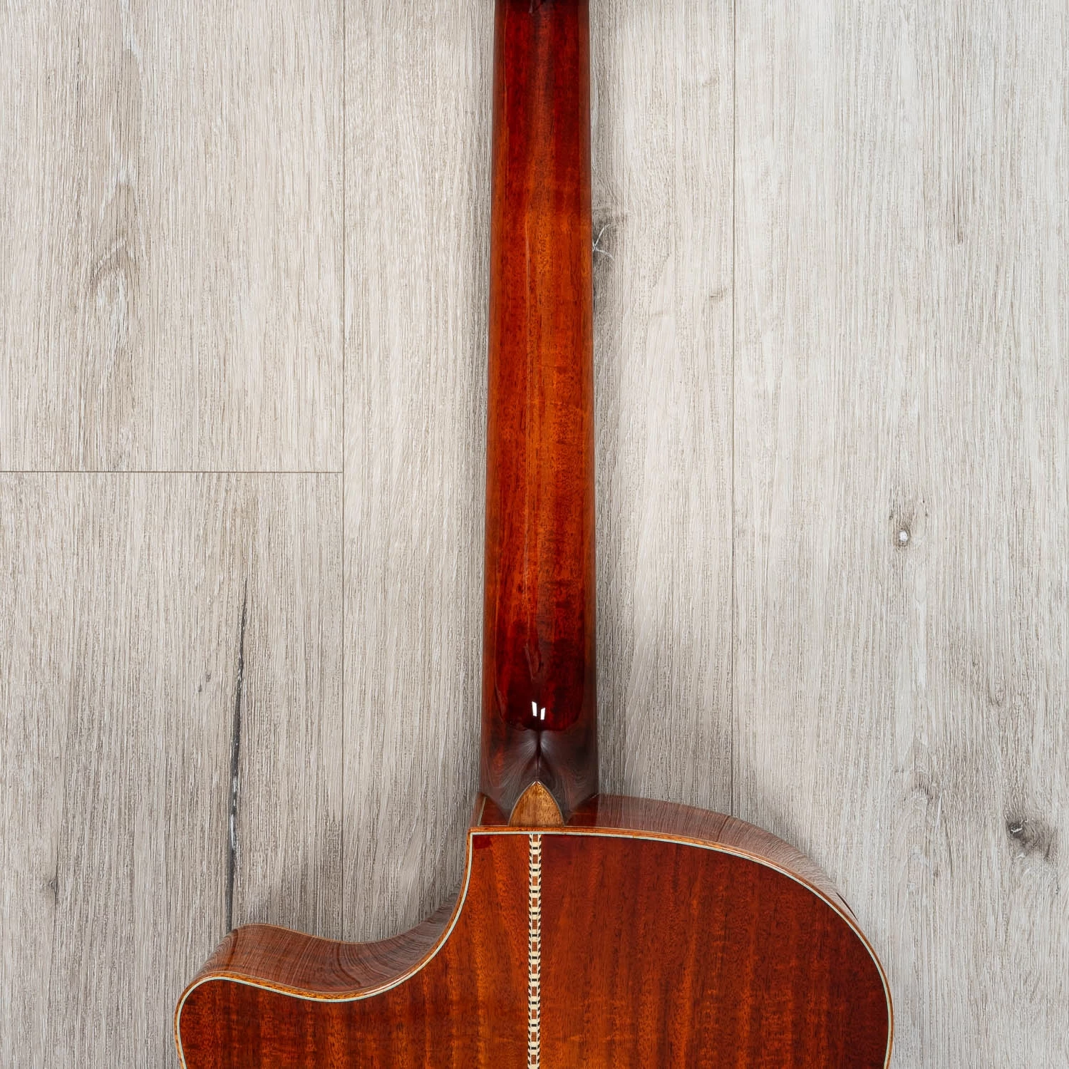 Eastman AC522CE Acoustic Electric Guitar, Ebony Fretboard, Sunburst 15 Eastman AC522CE Acoustic Electric Guitar, Ebony Fretboard, Sunburst - Image 13