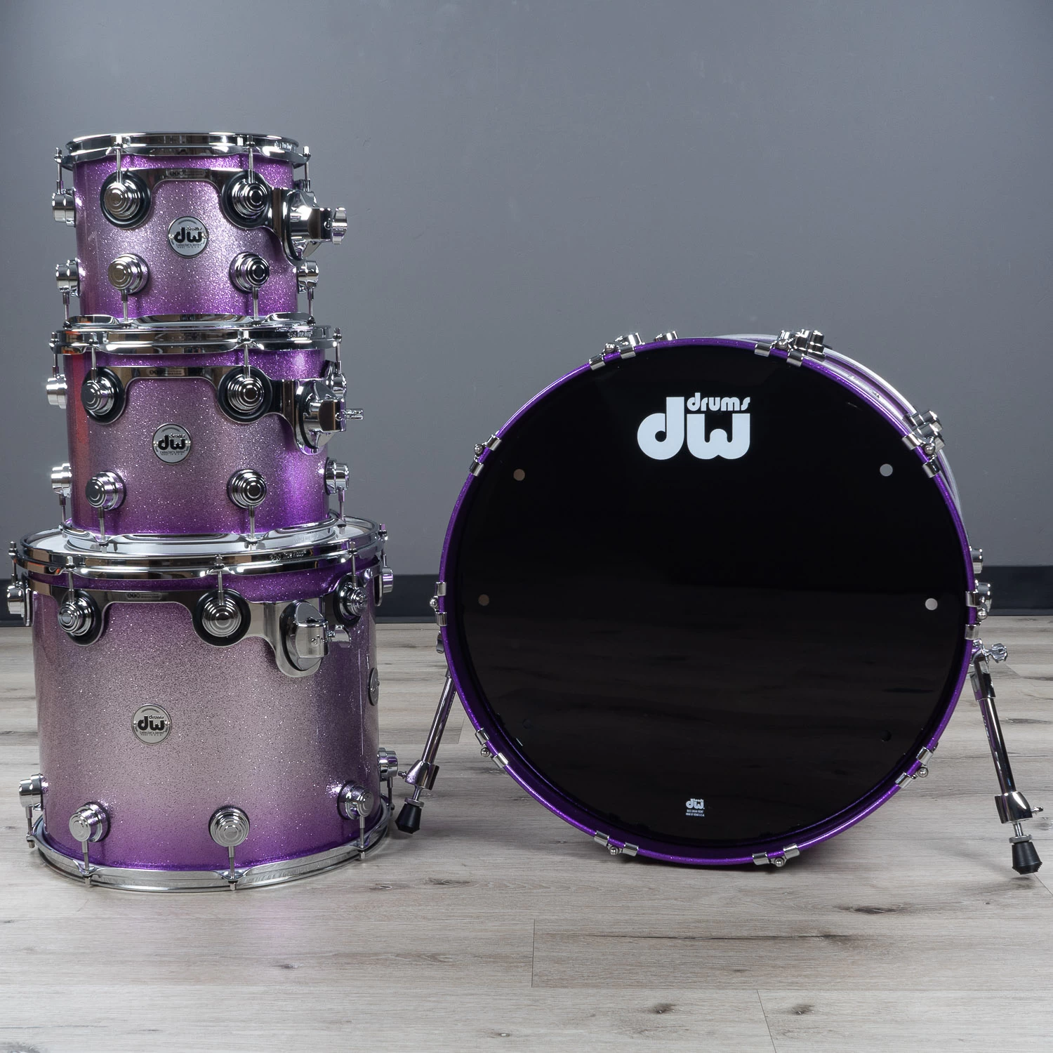 DW Drum Workshop Collectors Series 4-Piece Drum Kit Shell Pack, Lacquer Specialty Lavender Glitz 3 DW Drum Workshop Collectors Series 4-Piece Drum Kit Shell Pack, Lacquer Specialty Lavender Glitz