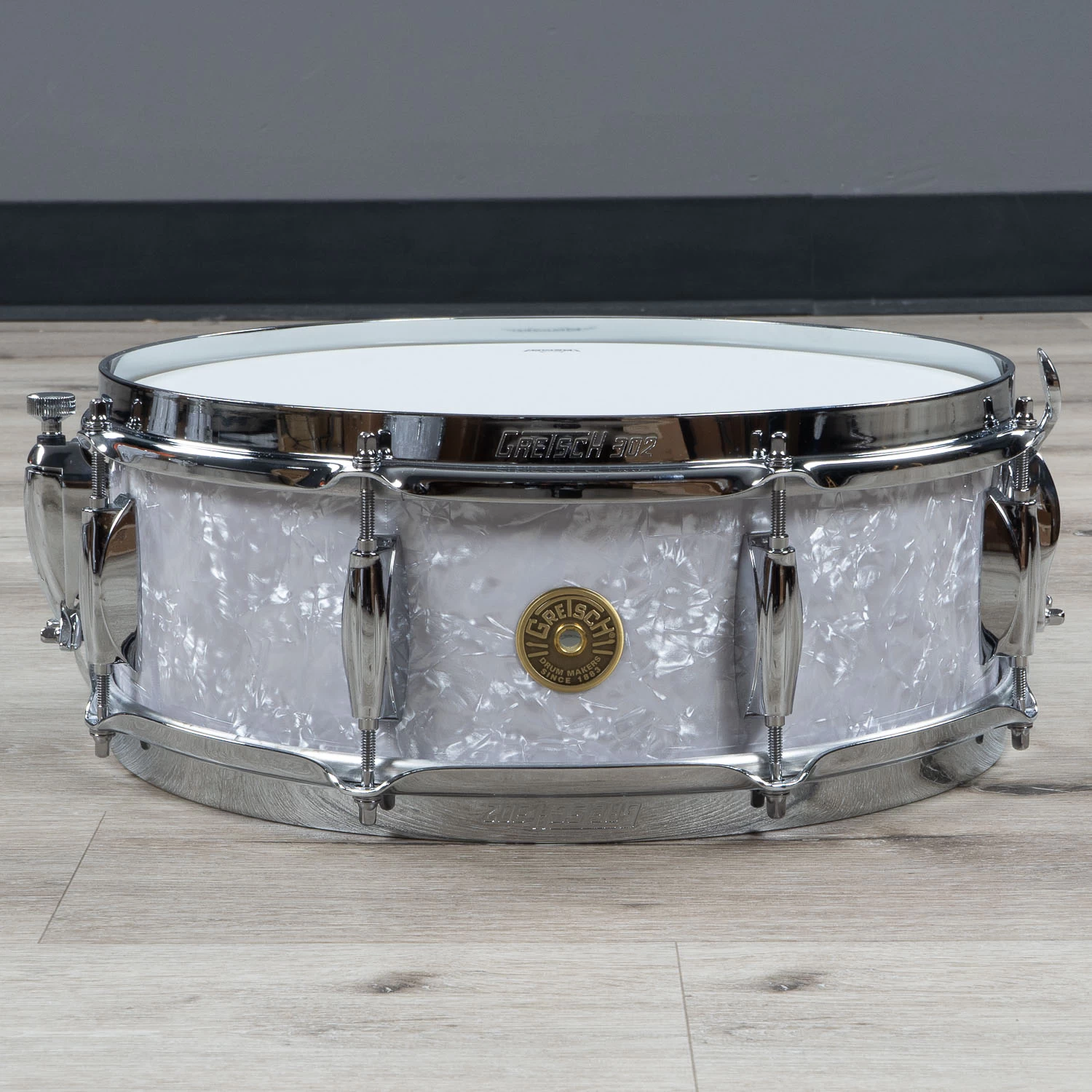 Gretsch Drums USA Broadkaster 4-Piece Drum Kit W/ Snare, White Marine Pearl 7 Gretsch Drums USA Broadkaster 4-Piece Drum Kit W/ Snare, White Marine Pearl - Image 5