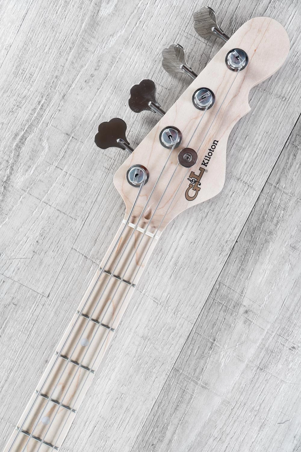 G&L USA Kiloton Bass, Alpine White, Maple Fretboard 7 G&L USA Kiloton Bass, Alpine White, Maple Fretboard - Image 5