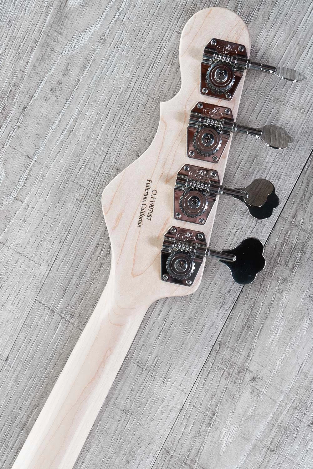 G&L USA Kiloton Bass, Alpine White, Maple Fretboard 8 G&L USA Kiloton Bass, Alpine White, Maple Fretboard - Image 6