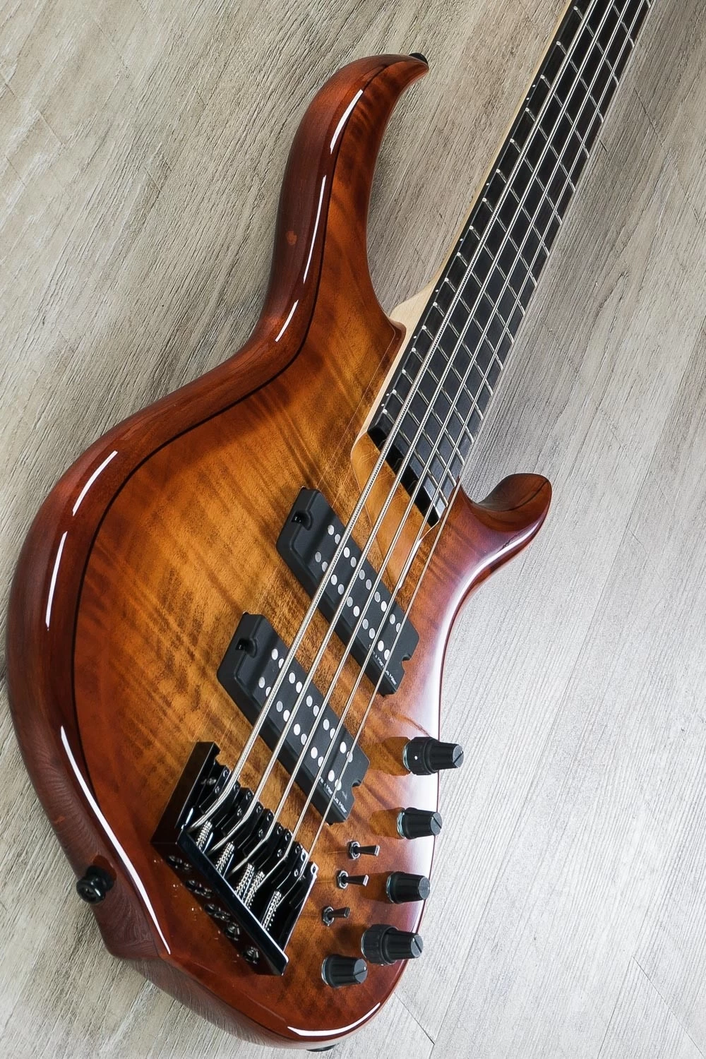 Sire Marcus Miller M7 5-String 2nd Generation Bass, Brown Sunburst (BRS), Flame Maple Top, Alder Body, Ebony Board 4 Sire Marcus Miller M7 5-String 2nd Generation Bass, Brown Sunburst (BRS), Flame Maple Top, Alder Body, Ebony Board - Image 2