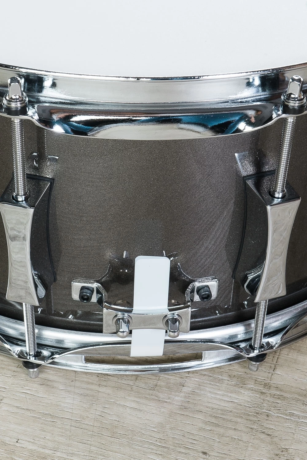 Pork Pie Percussion 3-Ply Maple Shell Snare Drum, Pewter Metallic Lacquer Finish - 6.5 X 14" 6 Pork Pie Percussion 3-Ply Maple Shell Snare Drum, Pewter Metallic Lacquer Finish - 6.5 X 14" - Image 4