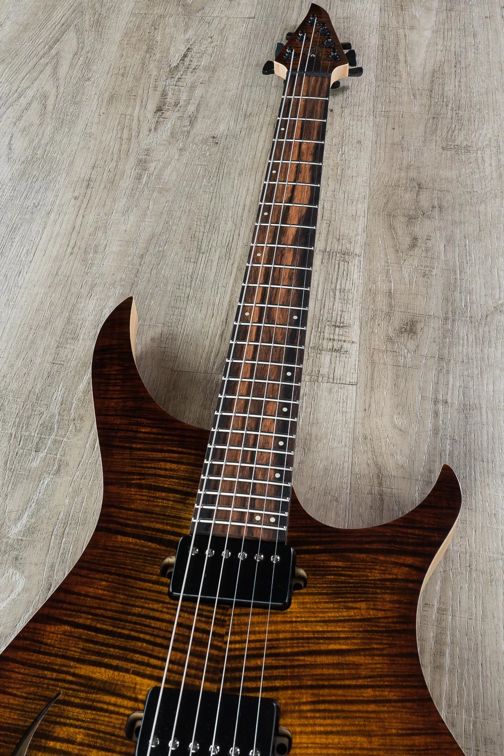 Skervesen 4AP Soul Semi-Hollow Guitar, Black Gold Burst, Mastergrade Flame Maple Top, Bare Knuckle Pickups, Macassar Ebony Fretboard 5 Skervesen 4AP Soul Semi-Hollow Guitar, Black Gold Burst, Mastergrade Flame Maple Top, Bare Knuckle Pickups, Macassar Ebony Fretboard - Image 3