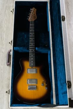 Porter Les Bois Guitar, 2-Tone Tobacco Burst Finish, Roasted Birdseye Maple Neck, Ebony Fretboard -Musical Instrument Shop dsc08754