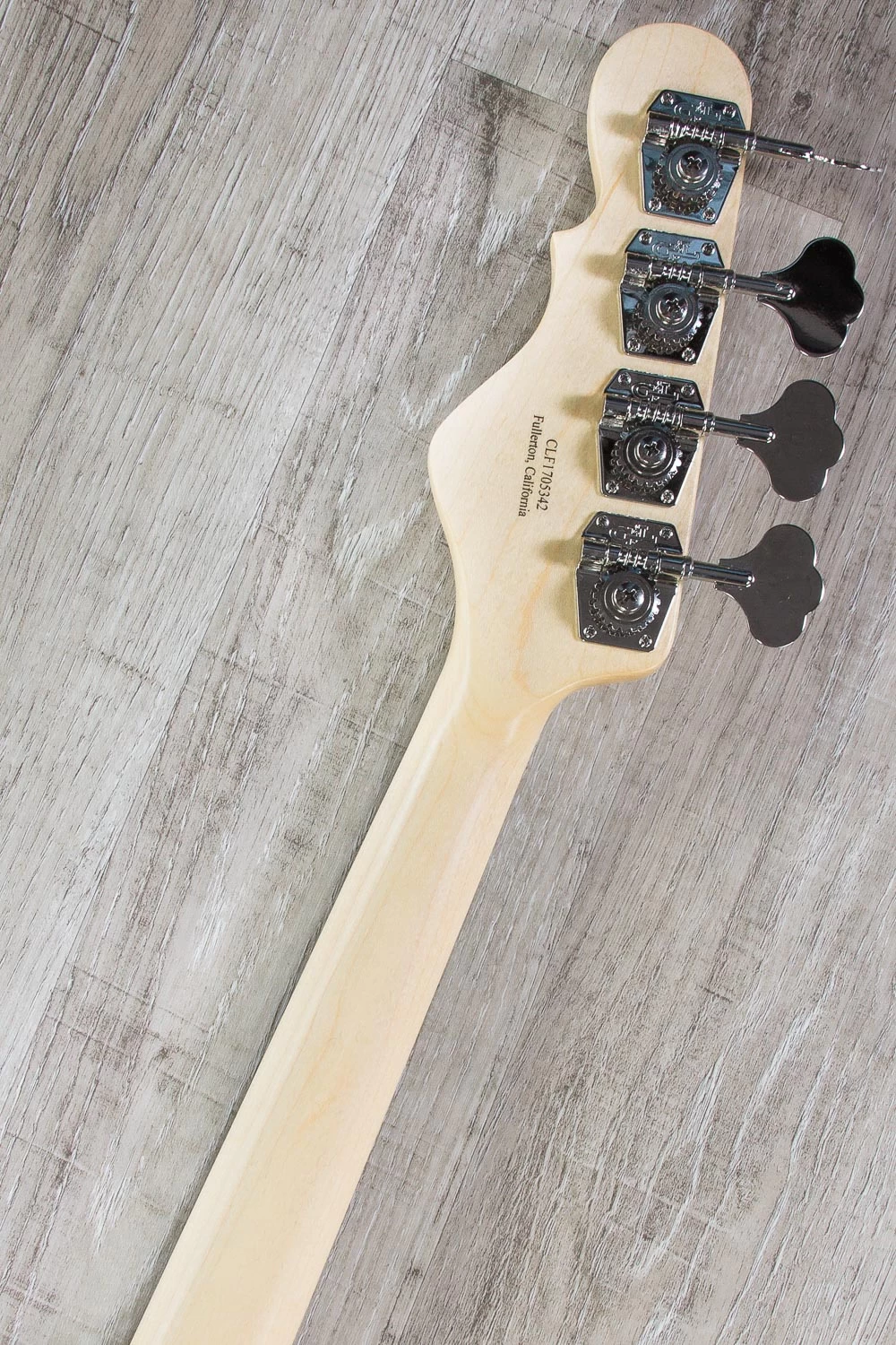 G&L USA SB-2 Bass, Himalayan Blue, Rosewood Fretboard, 1.5" Nut Width, MFD Pickups 9 G&L USA SB-2 Bass, Himalayan Blue, Rosewood Fretboard, 1.5" Nut Width, MFD Pickups - Image 7