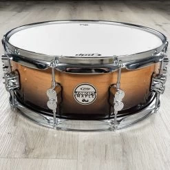 PDP PDCM5514SSNC Concept Maple 5.5x14 Snare Drum, Natural To Charcoal