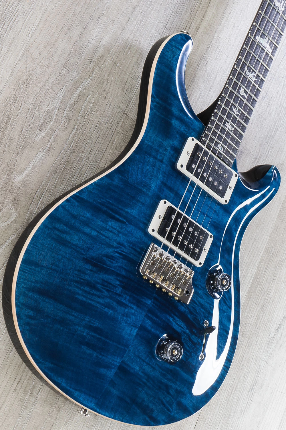 PRS Paul Reed Smith Custom 24 Guitar, Whale Blue, Flame Maple, Rosewood, Pattern Thin 4 PRS Paul Reed Smith Custom 24 Guitar, Whale Blue, Flame Maple, Rosewood, Pattern Thin - Image 2