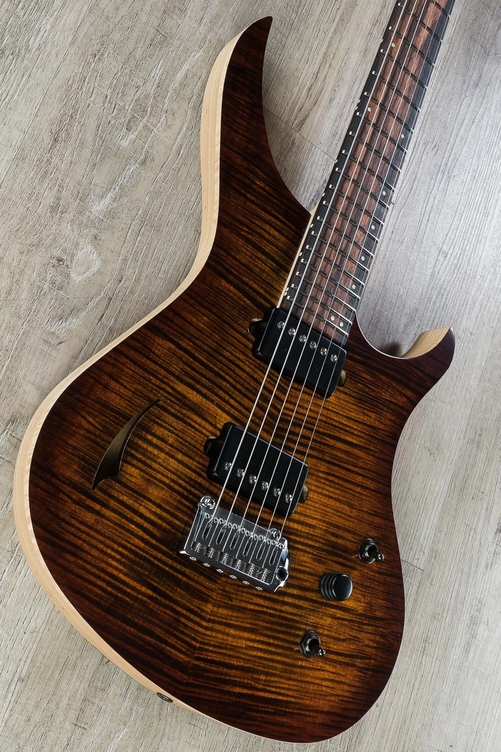 Skervesen 4AP Soul Semi-Hollow Guitar, Black Gold Burst, Mastergrade Flame Maple Top, Bare Knuckle Pickups, Macassar Ebony Fretboard 4 Skervesen 4AP Soul Semi-Hollow Guitar, Black Gold Burst, Mastergrade Flame Maple Top, Bare Knuckle Pickups, Macassar Ebony Fretboard - Image 2