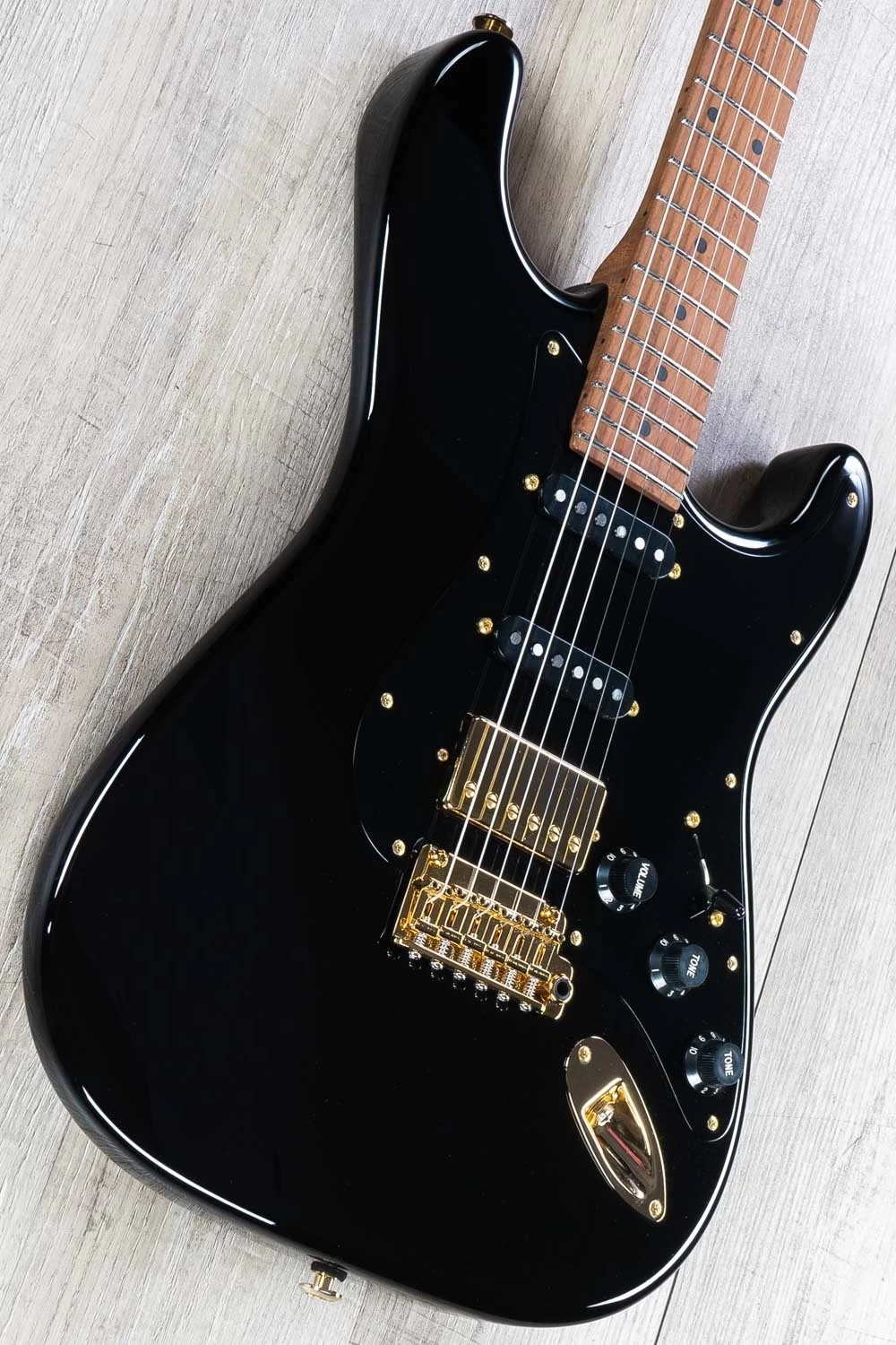 Suhr Mateus Asato Signature Series Classic S Guitar, Gloss Black, 3A Roasted Birdseye Maple - JS9Z0X 4 Suhr Mateus Asato Signature Series Classic S Guitar, Gloss Black, 3A Roasted Birdseye Maple - JS9Z0X - Image 2